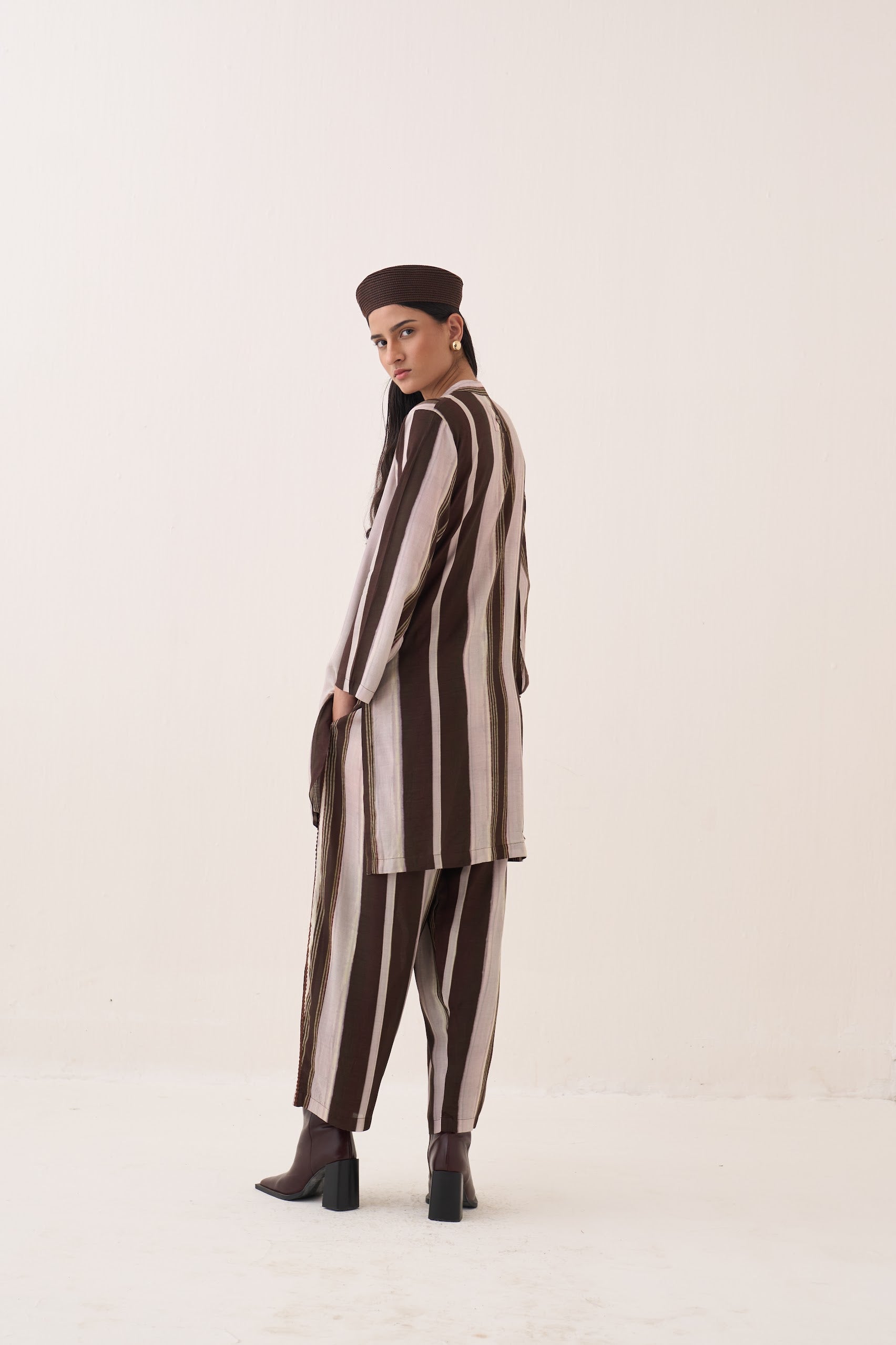 Shyaam Mantesh KD Kurta Set - view 3