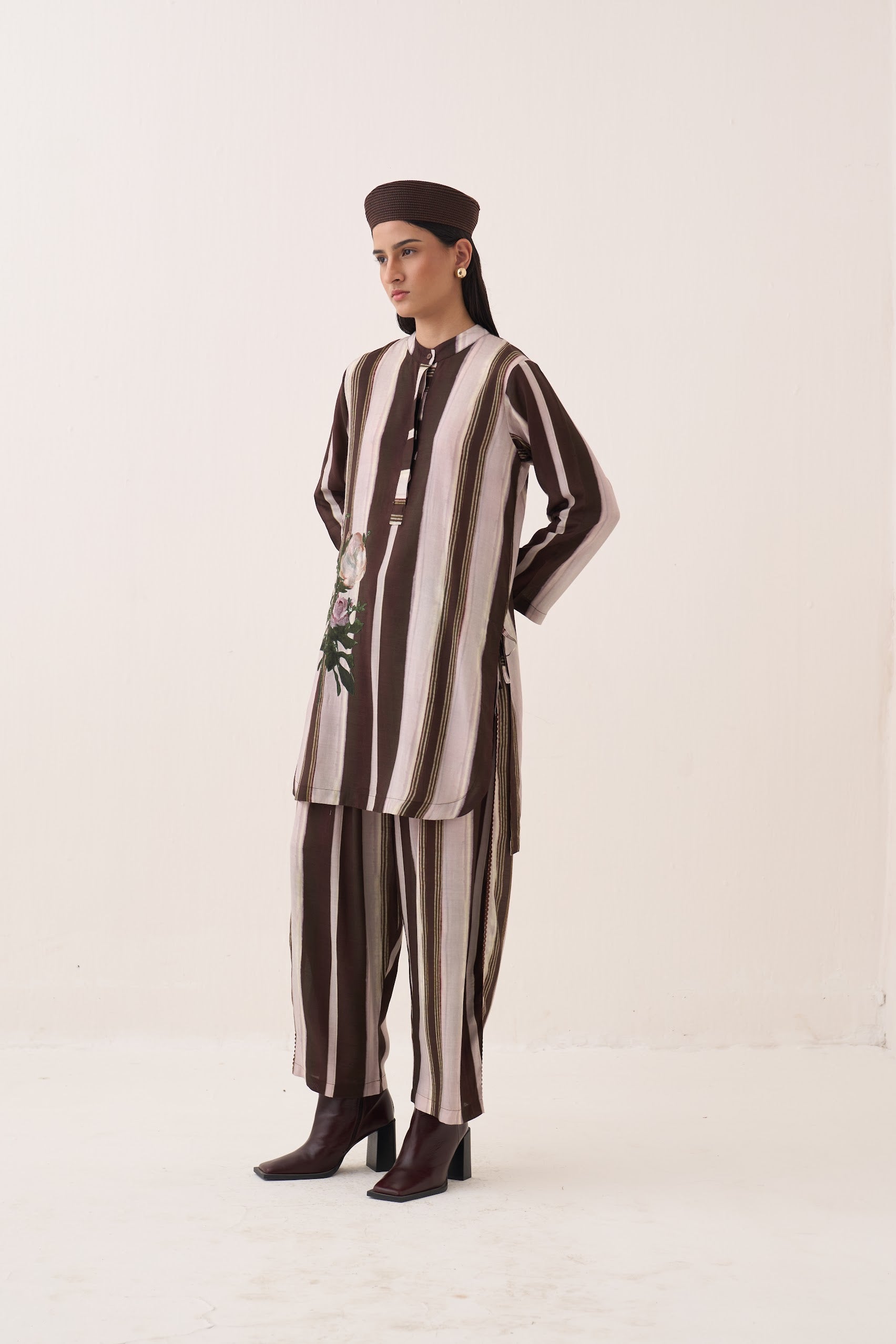 Shyaam Mantesh KD Kurta Set - view 4