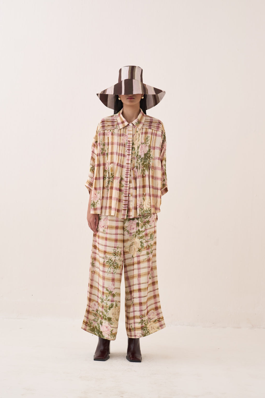 Jaali Rose Pintuck Shirt Set - view 7