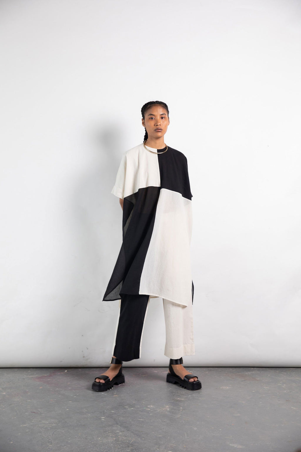 Duality St Fit Pants - OFRIDA INDIA